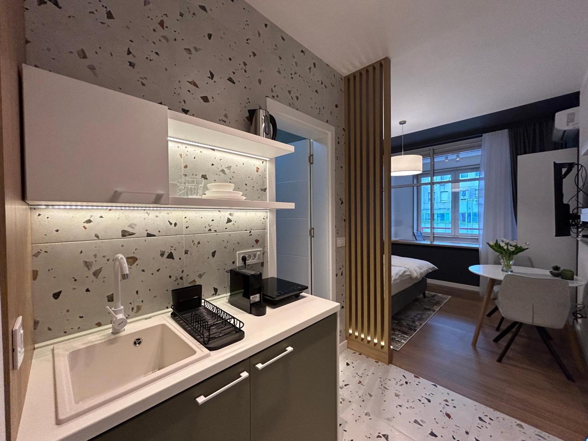 Red Riding Hood Apartment Belgrade Exterior photo